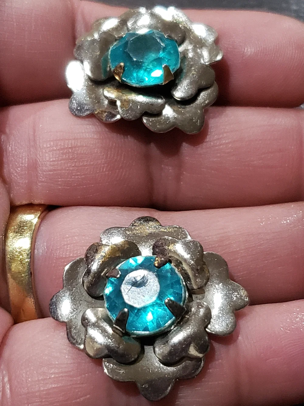 Vintage Floral Screwback Earrings